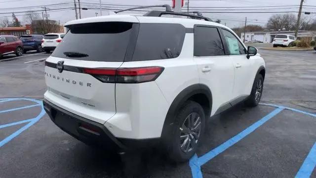 2024 Nissan Pathfinder SV 4WD