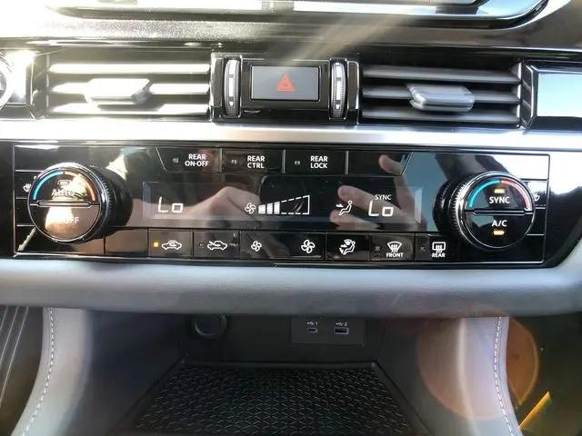 2024 Nissan Pathfinder SV 4WD