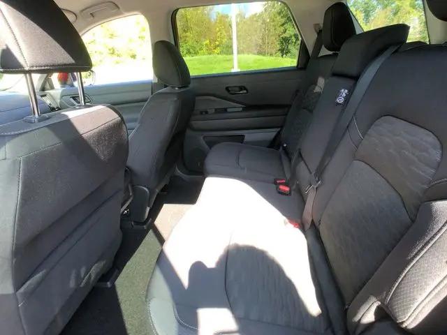 2024 Nissan Pathfinder SV 4WD