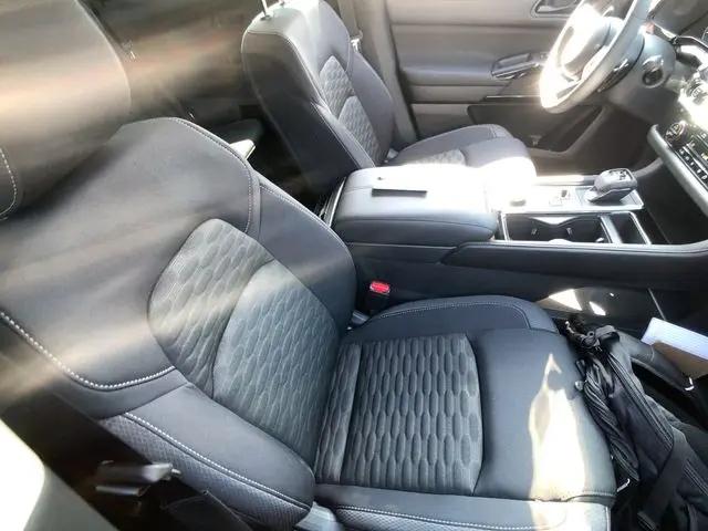 2024 Nissan Pathfinder SV 4WD
