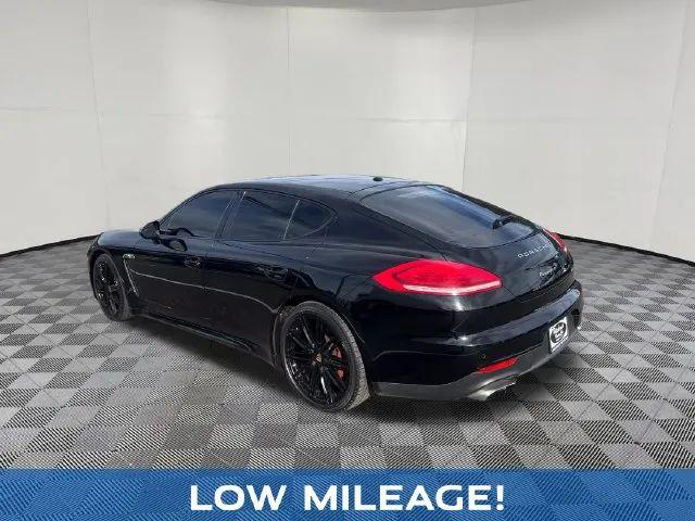 2015 Porsche Panamera 4