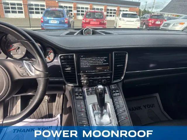 2015 Porsche Panamera 4