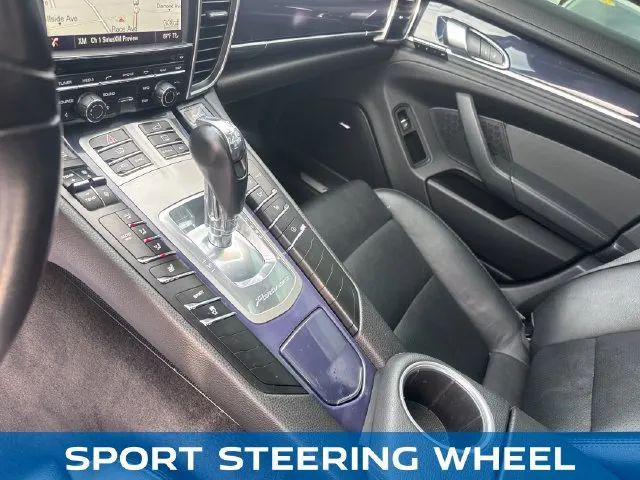 2015 Porsche Panamera 4