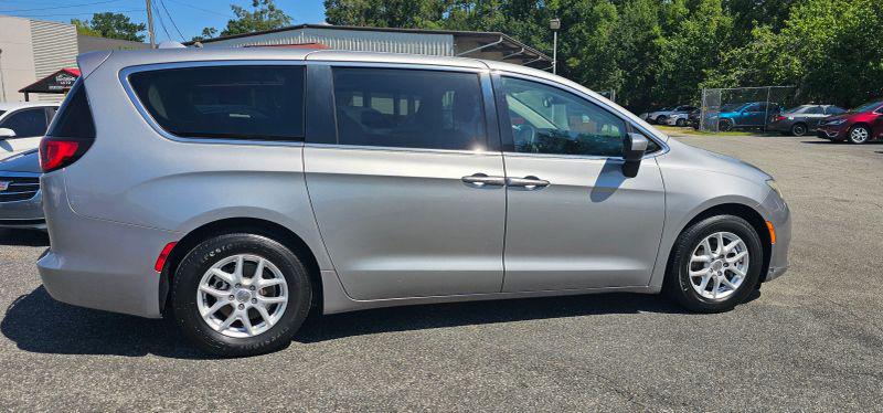 2017 Chrysler Pacifica LX