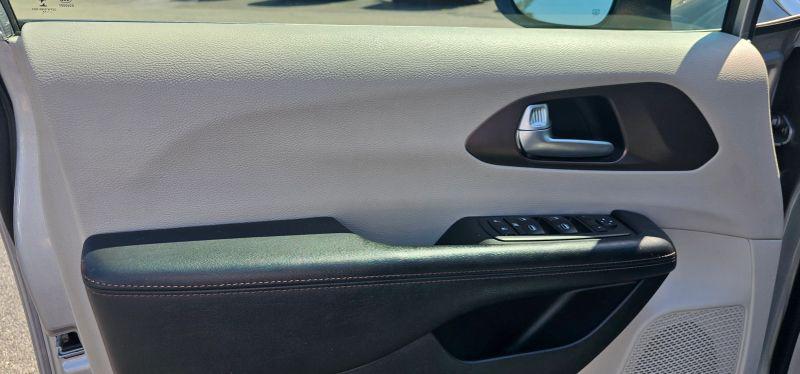 2017 Chrysler Pacifica LX