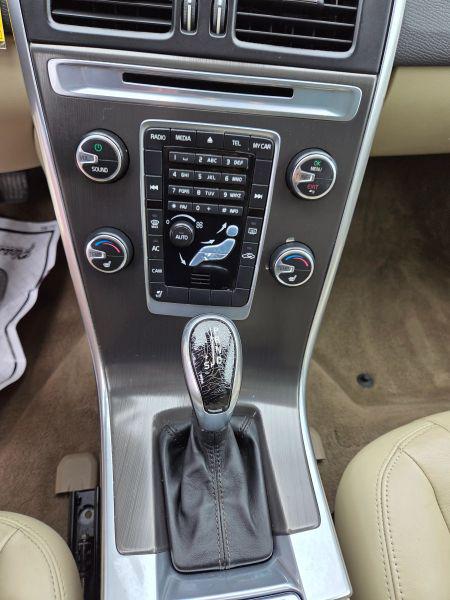 2015 Volvo XC60 T6 Premier Plus