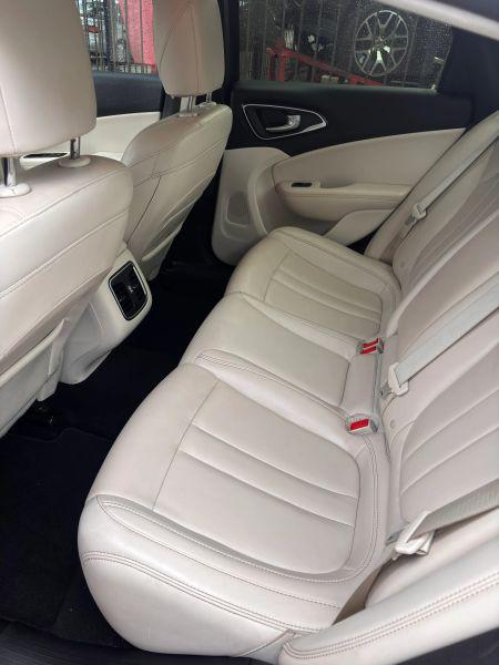 2015 Chrysler 200 C