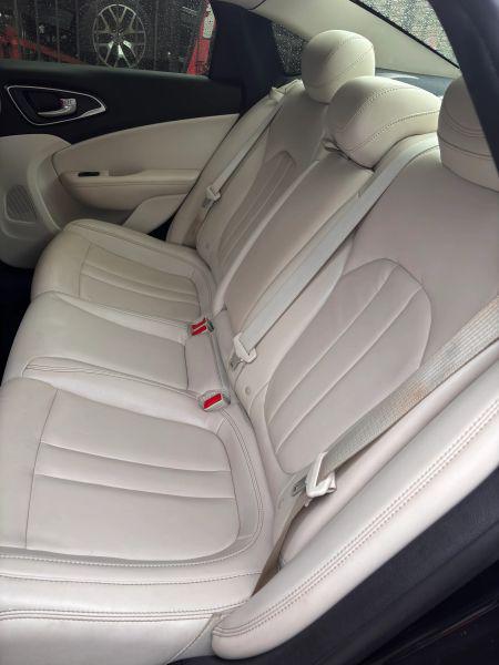 2015 Chrysler 200 C
