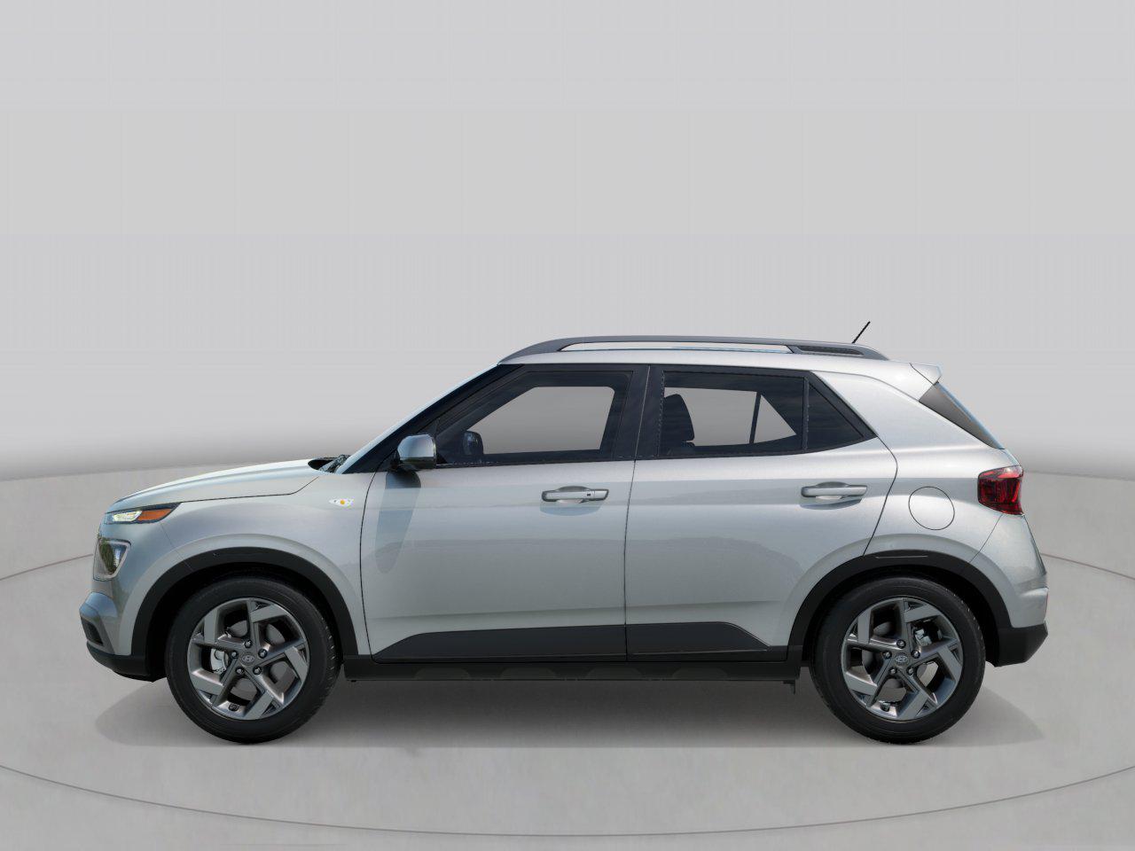 New 2026 Silver HYUNDAI SEL image 3