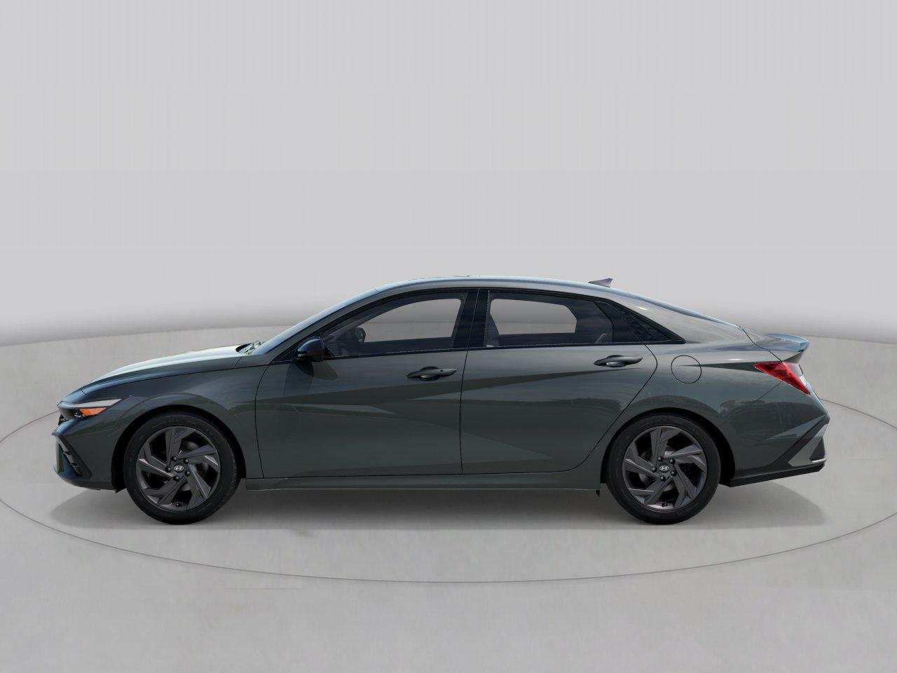 New 2026 Gray Hyundai SEL Sport Plus image 3