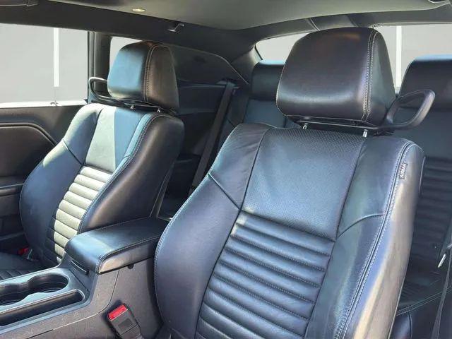 2013 Dodge Challenger R/T Plus