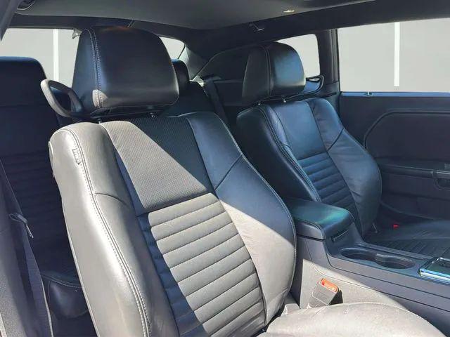 2013 Dodge Challenger R/T Plus
