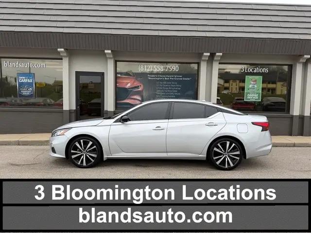 2022 Nissan Altima SR FWD for sale in Bloomington, IN