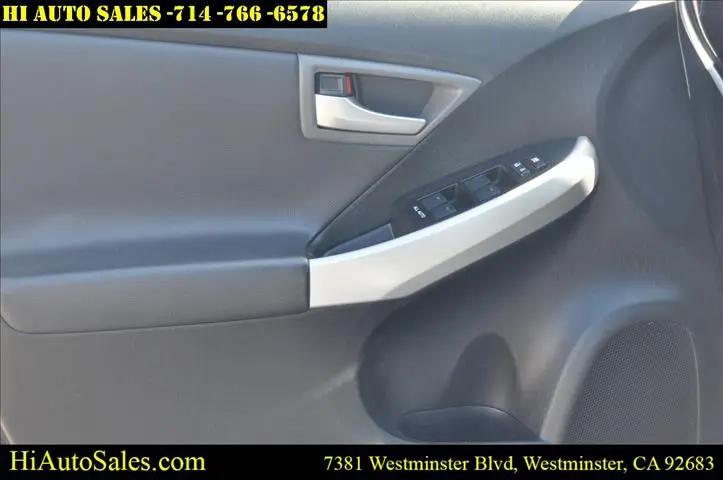 2014 Toyota Prius Plug-In Advanced