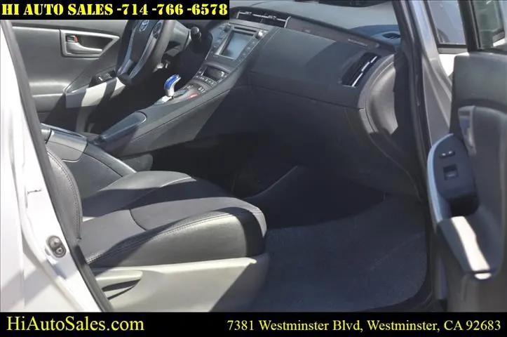 2014 Toyota Prius Plug-In Advanced