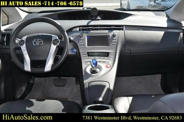2014 Toyota Prius Plug-In Advanced