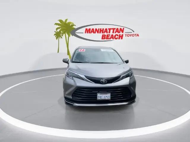 2026 Toyota Sienna LE