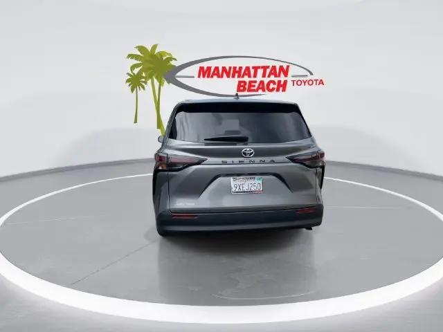 2026 Toyota Sienna LE