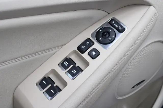 2014 Kia Cadenza Premium
