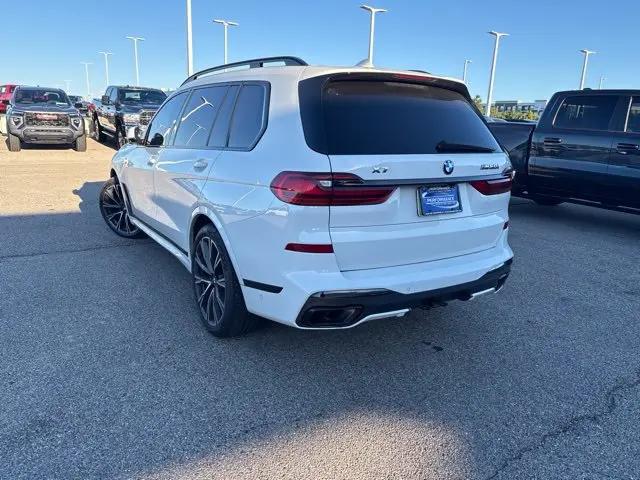 2021 BMW X7 M50i