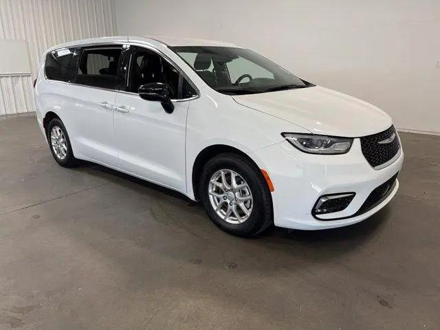 2025 Chrysler Pacifica Select for sale in Santa Rosa, CA