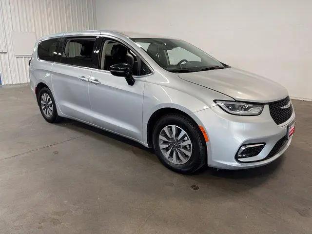 2024 Chrysler Pacifica Hybrid Select for sale in Santa Rosa, CA