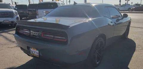 2018 Dodge Challenger SXT Plus