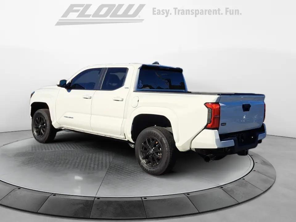 2025 Toyota Tacoma SR5 - Photo 6