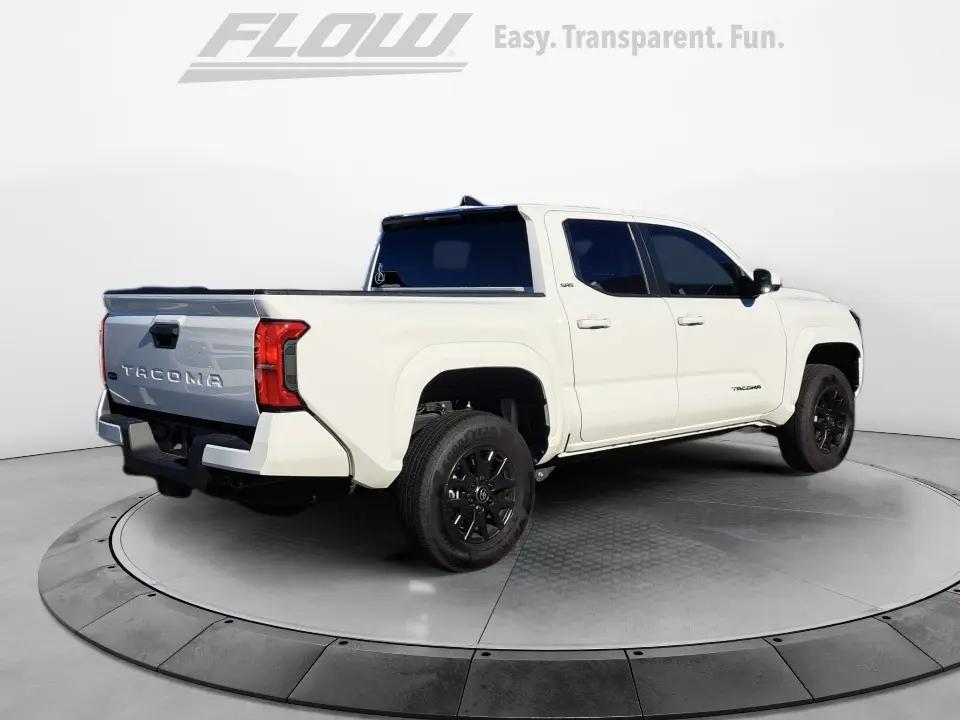 2025 Toyota Tacoma SR5 - Photo 9