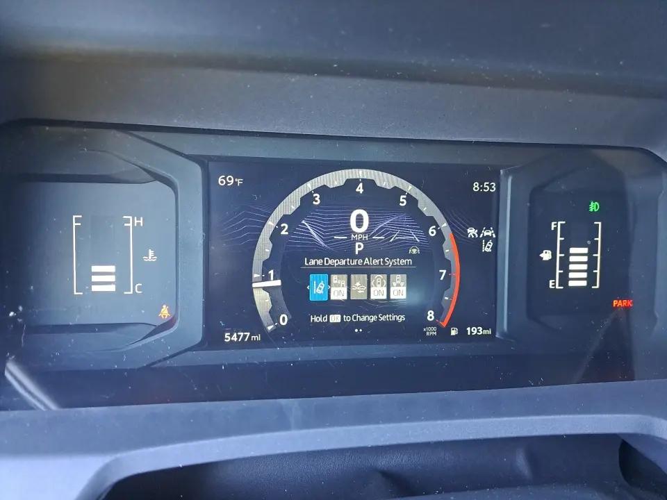 2025 Toyota Tacoma SR5 - Photo 29