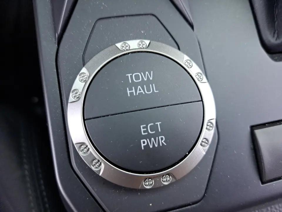 2025 Toyota Tacoma SR5 - Photo 33