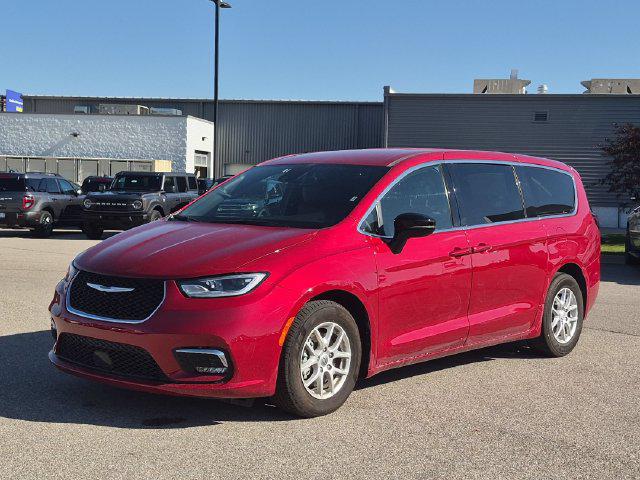 2025 Chrysler Pacifica Select for sale in Birch Run, MI