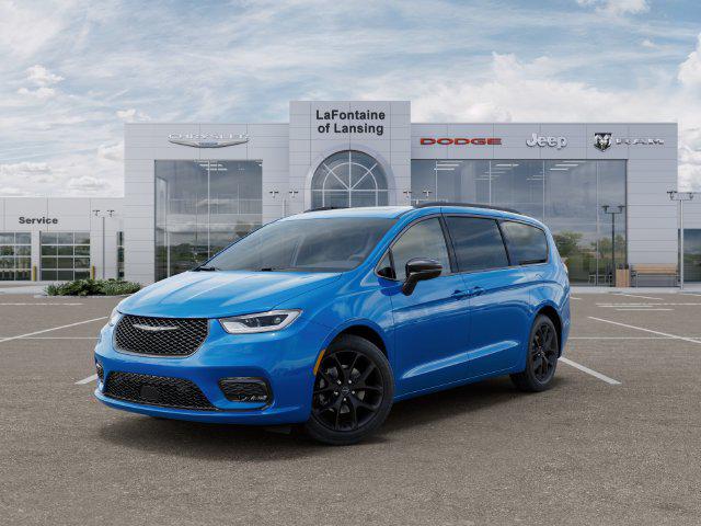 2026 Chrysler Pacifica Select for sale in Lansing, MI