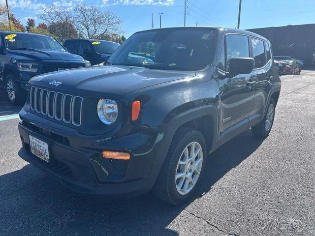 2023 Jeep Renegade Latitude 4x4 2023 Jeep Renegade Latitude 4x4