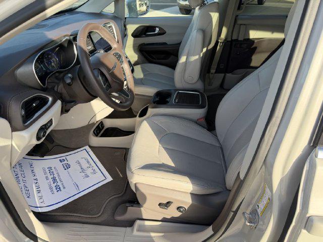 2021 Chrysler Pacifica Touring L