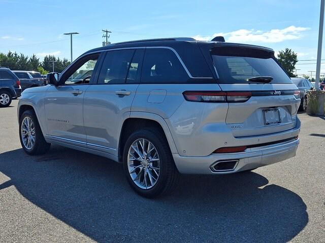 2023 Jeep Grand Cherokee Summit 4x4 2023 Jeep Grand Cherokee Summit 4x4