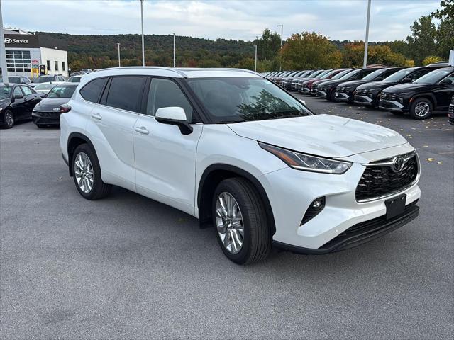 2026 Toyota Highlander Limited for sale in WATERTOWN, NY