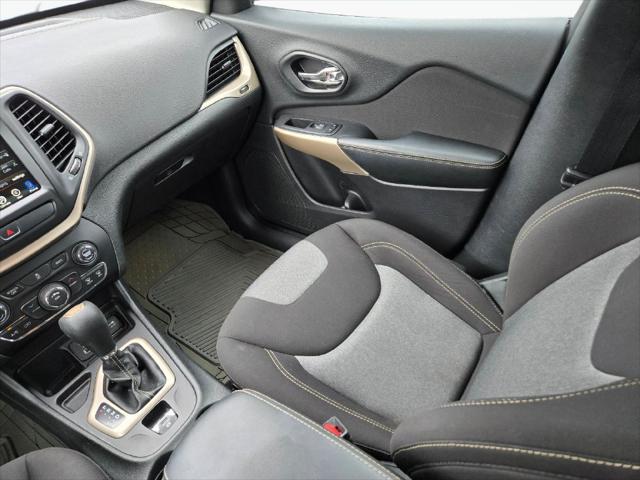 2018 Jeep Cherokee Latitude Tech Connect FWD
