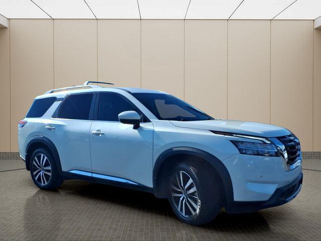 2024 Nissan Pathfinder Platinum 4WD