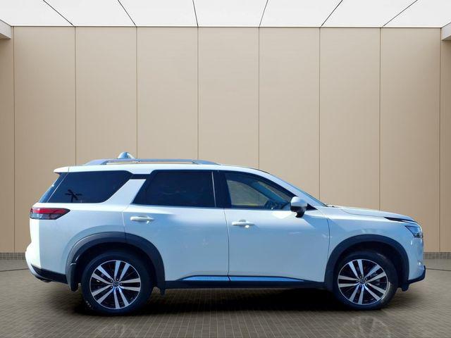 2024 Nissan Pathfinder Platinum 4WD