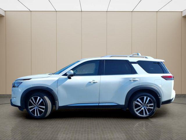 2024 Nissan Pathfinder Platinum 4WD