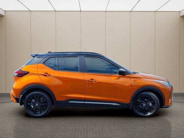 2023 Nissan Kicks SR Xtronic CVT