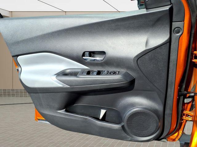 2023 Nissan Kicks SR Xtronic CVT