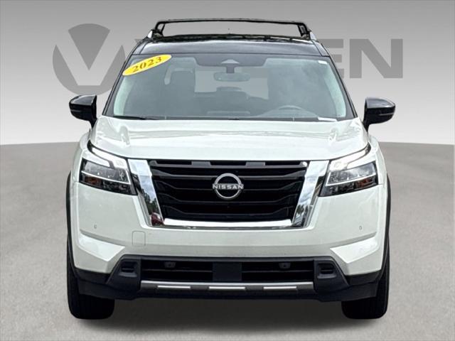 2023 Nissan Pathfinder SL FWD