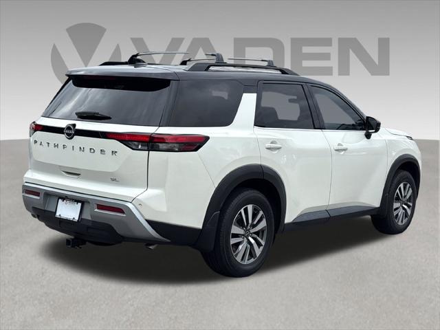 2023 Nissan Pathfinder SL FWD
