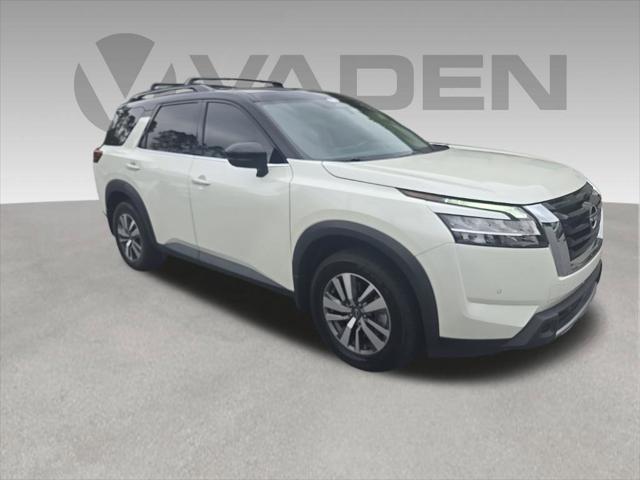 2023 Nissan Pathfinder SL FWD