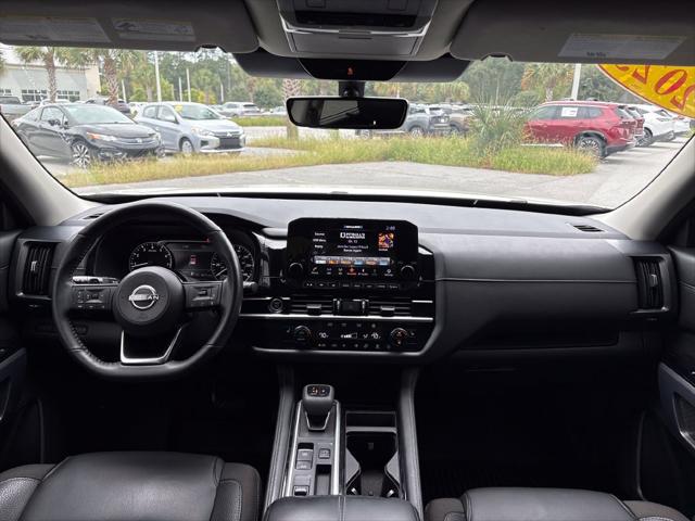 2023 Nissan Pathfinder SL FWD