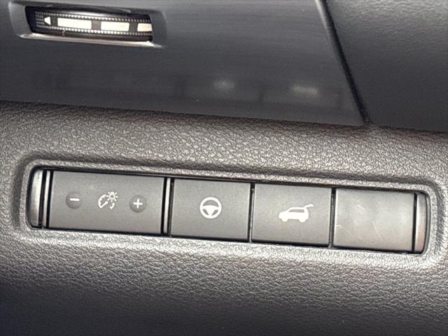 2023 Nissan Pathfinder SL FWD