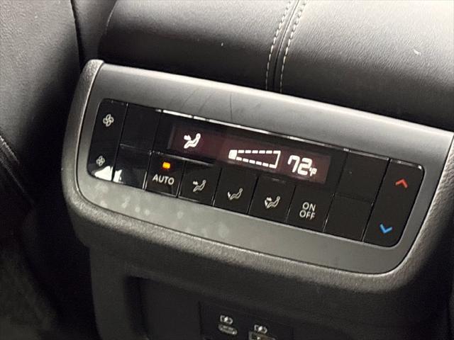2023 Nissan Pathfinder SL FWD