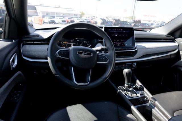 2024 Jeep Compass Latitude Lux FWD